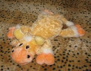 Мягкие игрушки - коровы и снеговик