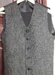 Костюм (брюки, жилет, пиджак) размер 40