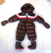 Продам пуховый комбинезон MONCLER